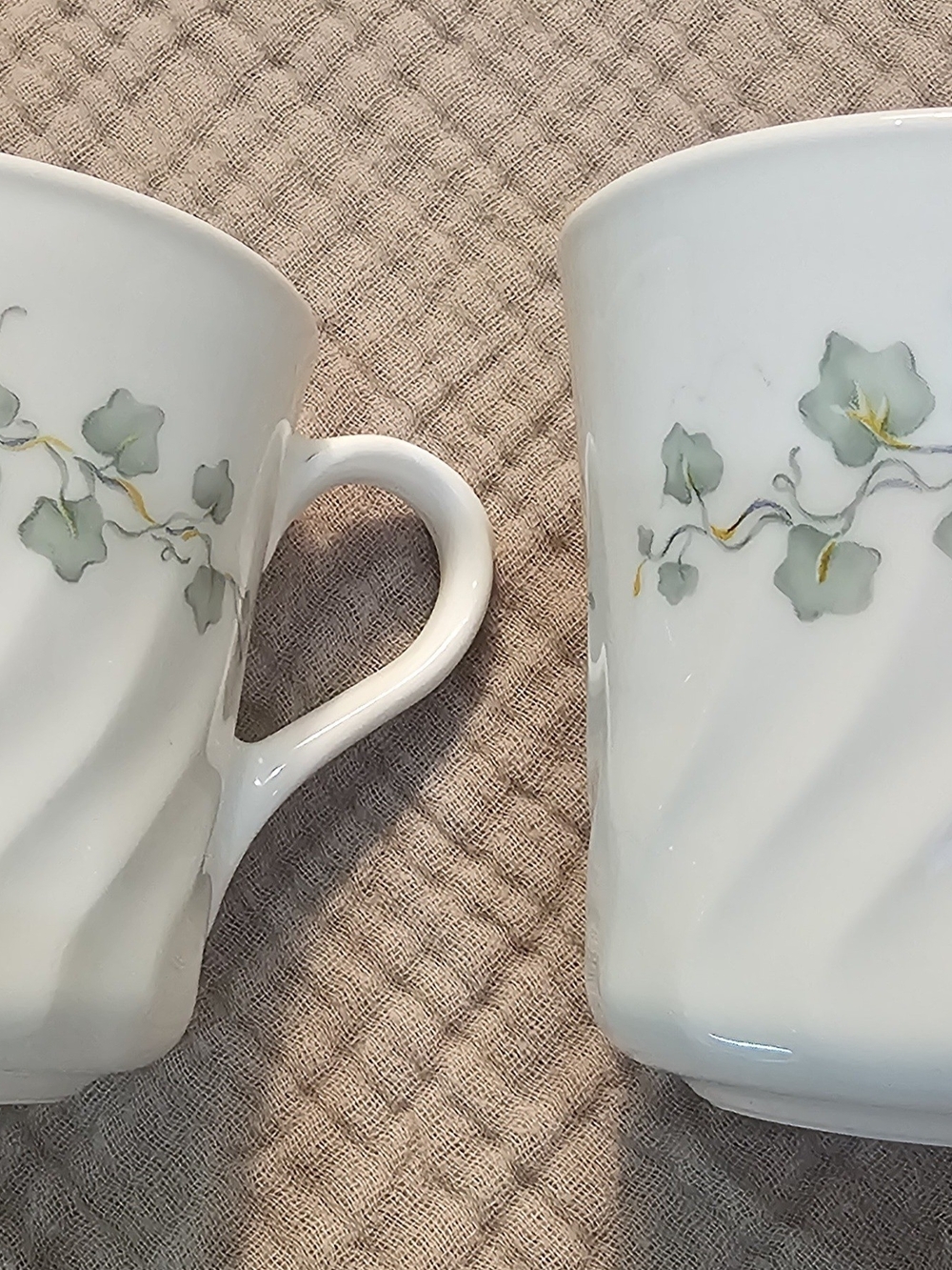 Correlle Callaway Ivy Coffee Cups (2)